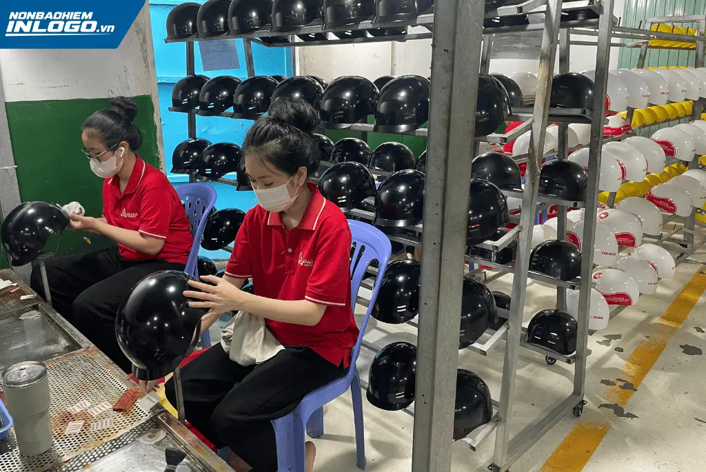 Sản xuất nón bảo hiểm in thương hiệu công đoàn số lượng lớn