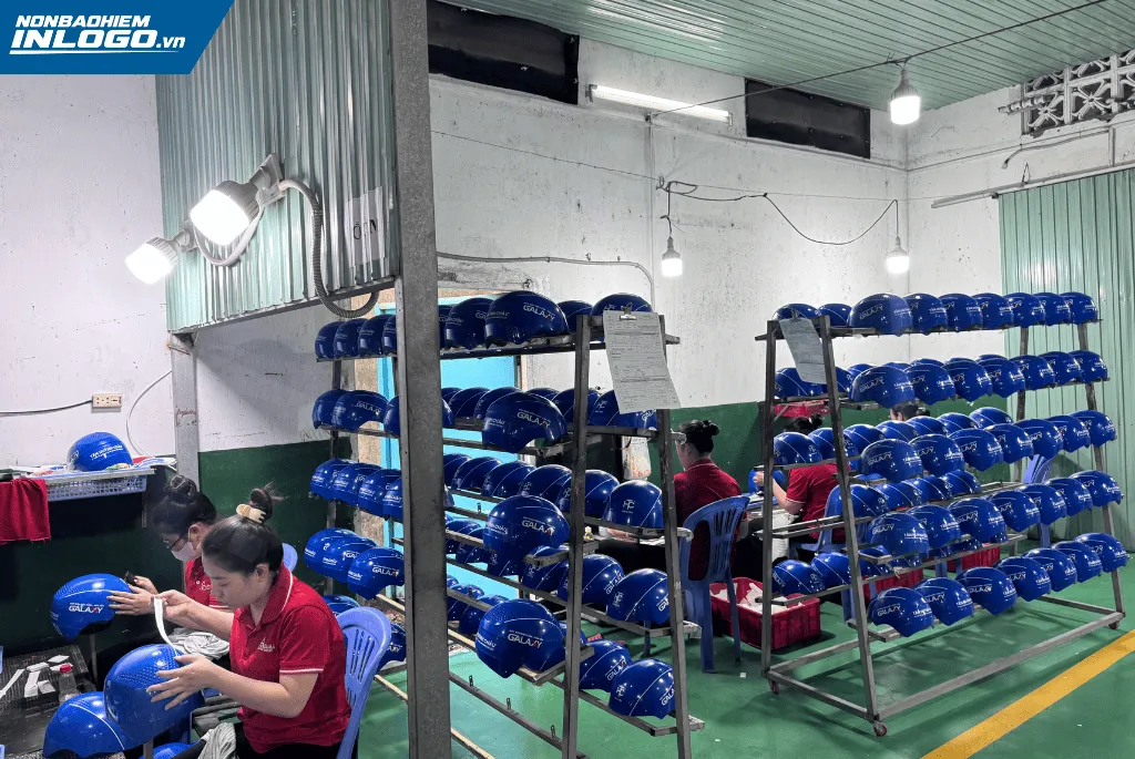 Sản xuất nón bảo hiểm in logo công ty ở Gia Lai số lượng lớn