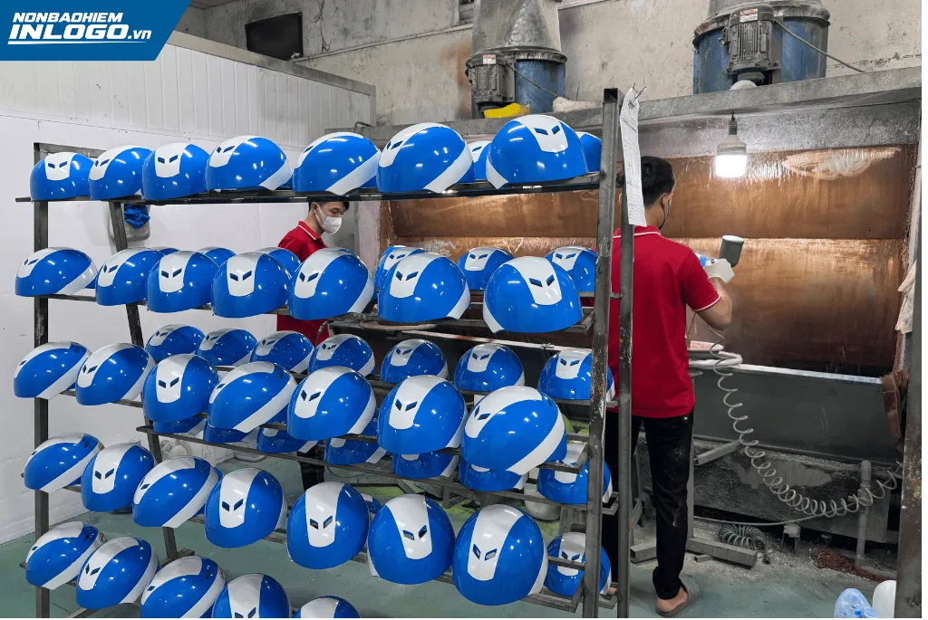 Chọn xưởng in mũ bảo hiểm Hà Tĩnh uy tín