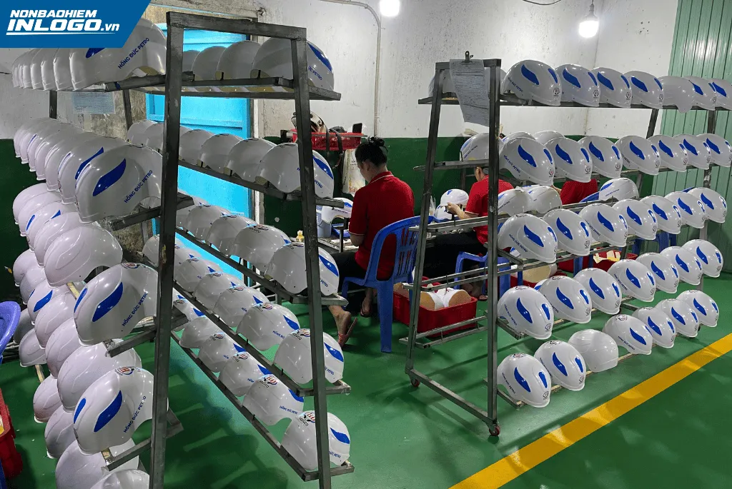 Sản xuất mũ bảo hiểm Khánh Hòa trực tiếp tại xưởng